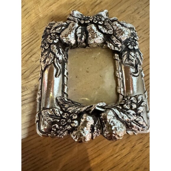 Small Vintage Silver-Tone Resin Picture Frame With Pear & Floral Design - Picture 2 of 5